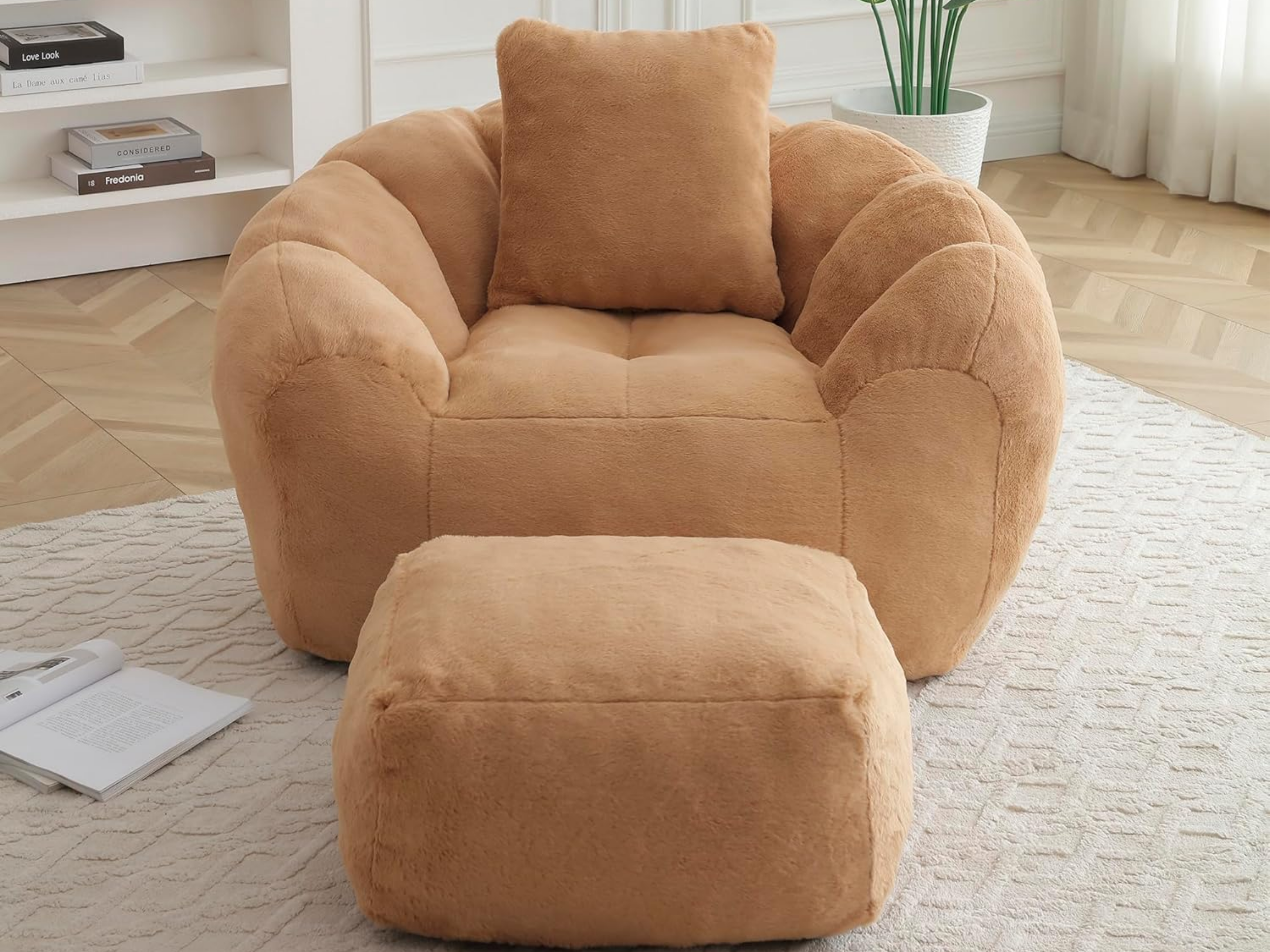 The Curve Pod Lounge